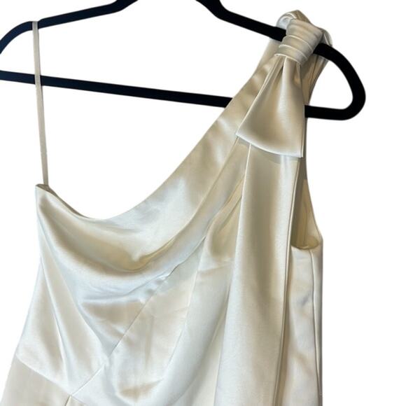 AMSALE Ladies White One Shoulder Jumpsuit w/ Bow Detail, Size 8, NWT! - Picture 3 of 5